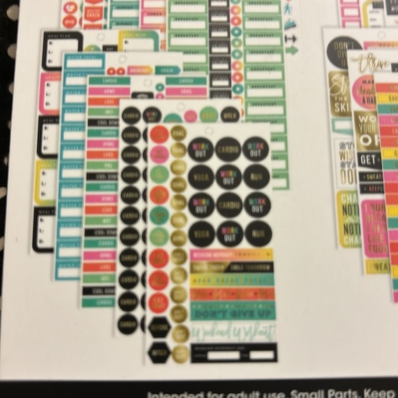 🌿🌼🌿🌸- The Happy Planner Fitness Stickers: 1475 pieces - Picture 5 of 7